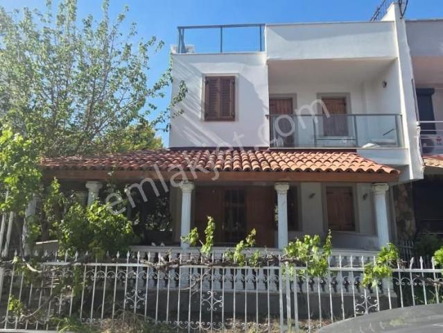 Dikili, İzmir içerisinde kiralık mülk