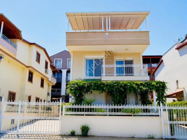 Dikili, İzmir içerisinde satılık Villa