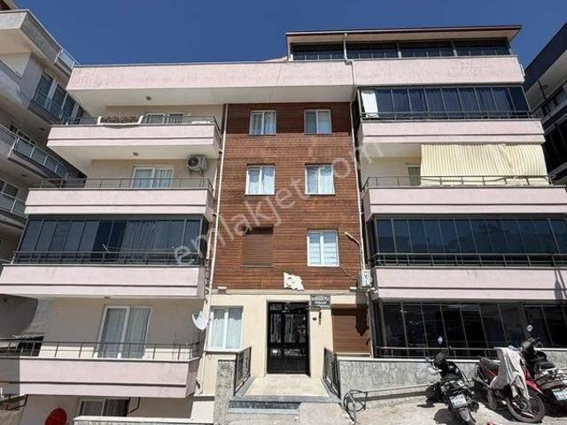 Dikili, İzmir içerisinde kiralık mülk