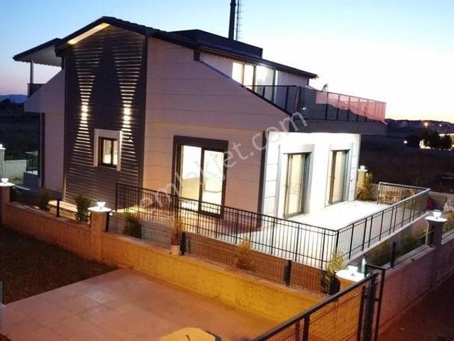 Dikili, İzmir içerisinde satılık Villa