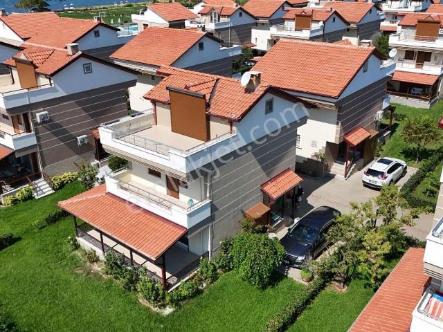Dikili, İzmir içerisinde satılık Villa