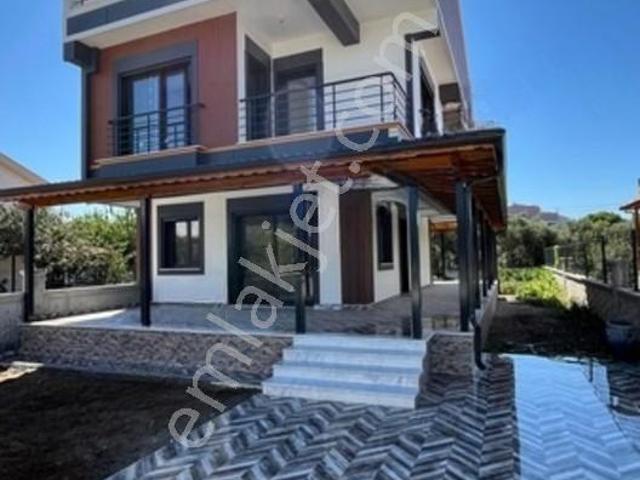 Salihleraltı, Dikili içerisinde satılık Villa