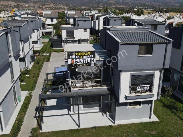 Dikili, İzmir içerisinde satılık Villa
