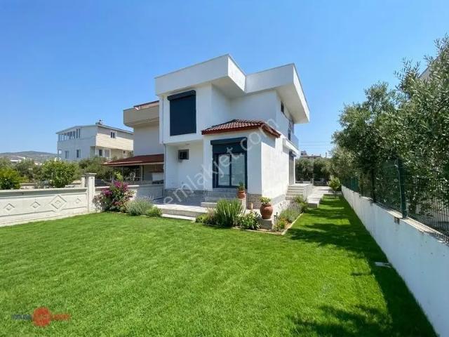 Dikili, İzmir içerisinde satılık Villa