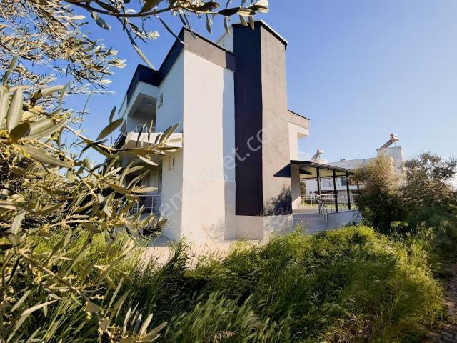 Dikili, İzmir içerisinde satılık Villa