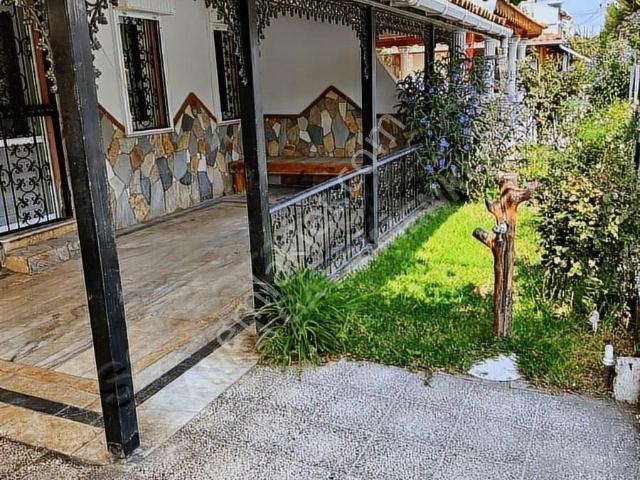 Dikili, İzmir içerisinde kiralık Villa