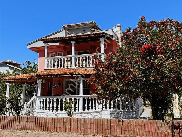 Dikili, İzmir içerisinde satılık Villa