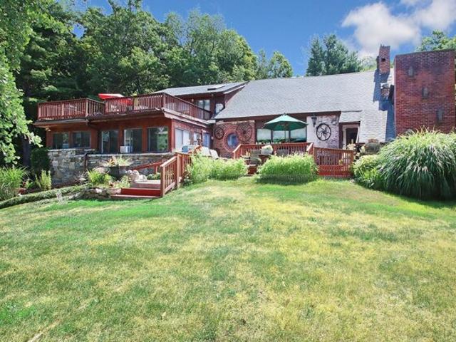House for sale in Woodbridge, Connecticut