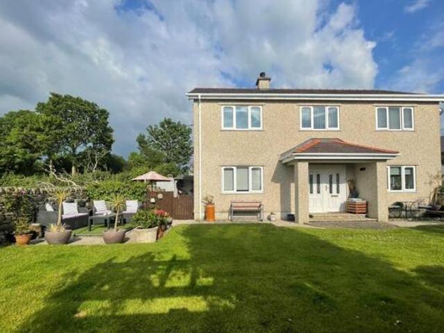 House for sale in Caernarfon, Wales