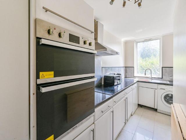 Apartment for rent in St. John's Wood, Greater London