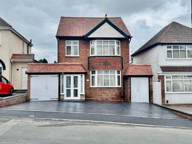 House for rent in Dixons Green, Dudley