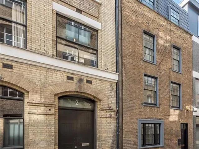 House for rent in Finsbury, Greater London
