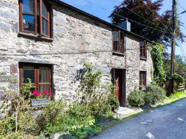 House for sale in Caernarfon, Wales