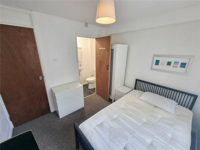 Room for rent in Hollinswood, Telford