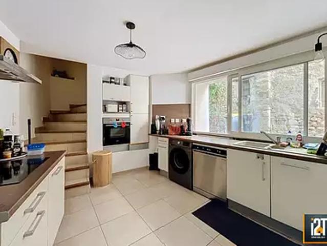 Maison vente à Nîmes, Dions