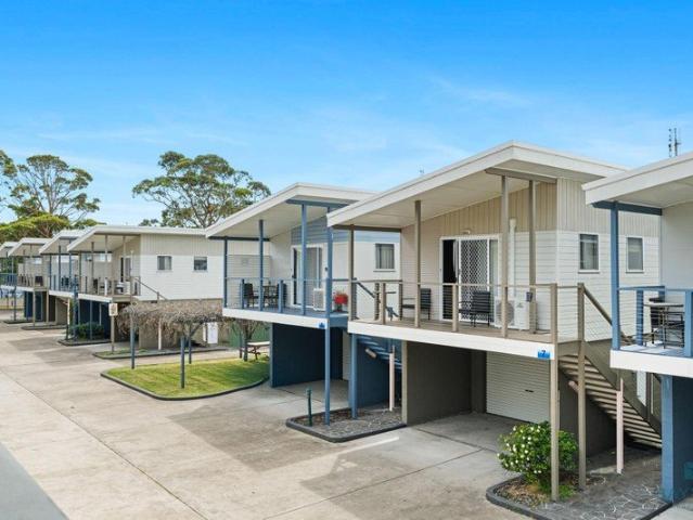 Townhouse for sale in Sussex Inlet, New South Wales