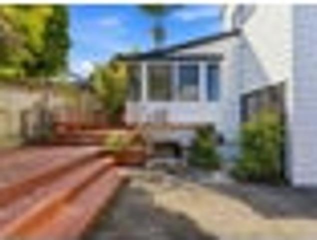 House for sale in Sunnynook, Devonport-Takapuna