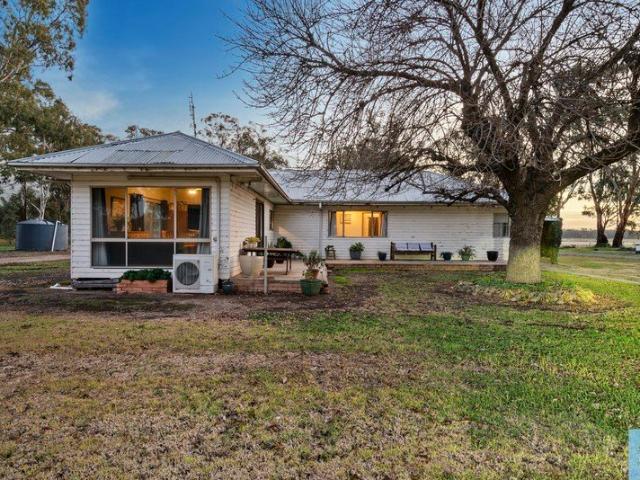 Cottage for sale in Koonoomoo, Victoria