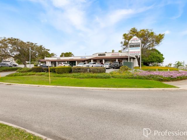 Retail for rent in Duncraig, Western Australia