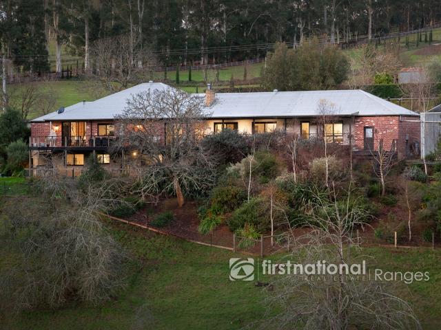 Cottage for sale in Camerons Creek, Victoria