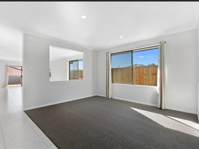 House for rent in Hillcrest, Greater Brisbane