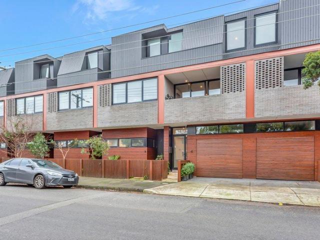 Townhouse for rent in Camerons Creek, Victoria