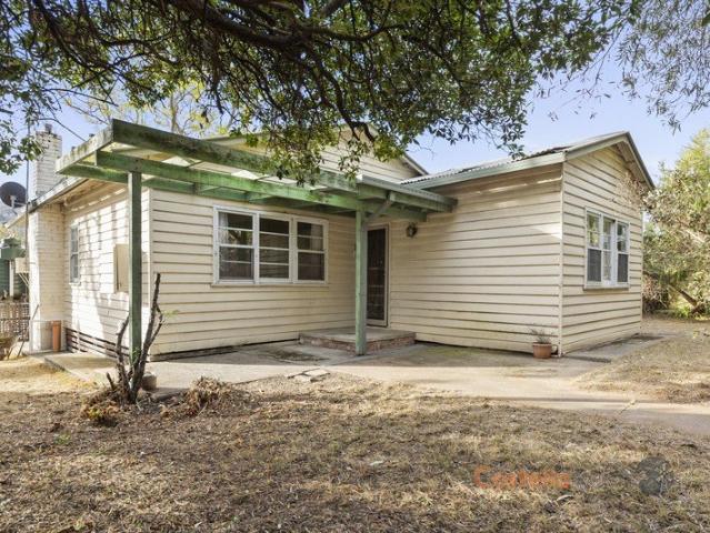Cottage for sale in Walwa, Victoria