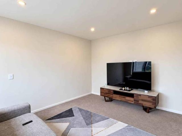Townhouse for rent in Park Green, Papakura