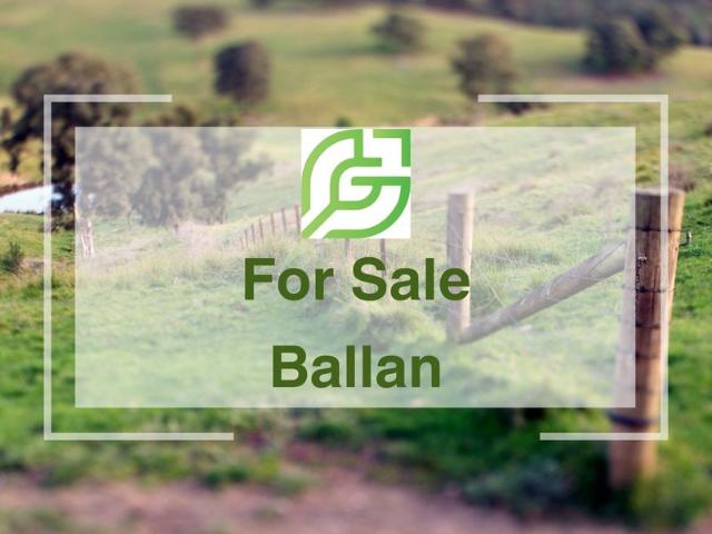 Cottage for sale in Ballan, Victoria