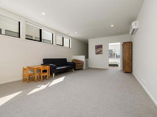 Townhouse for rent in Avondale Heights, Melbourne