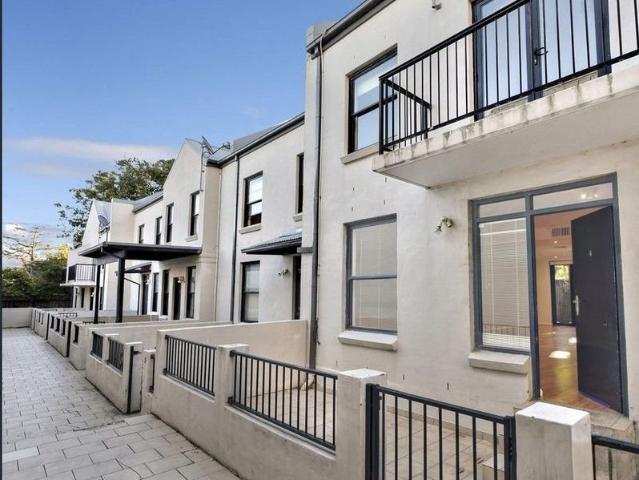 Townhouse for rent in Sydney, New South Wales
