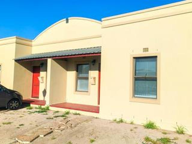 Townhouse for sale in Blue Downs, Western Cape