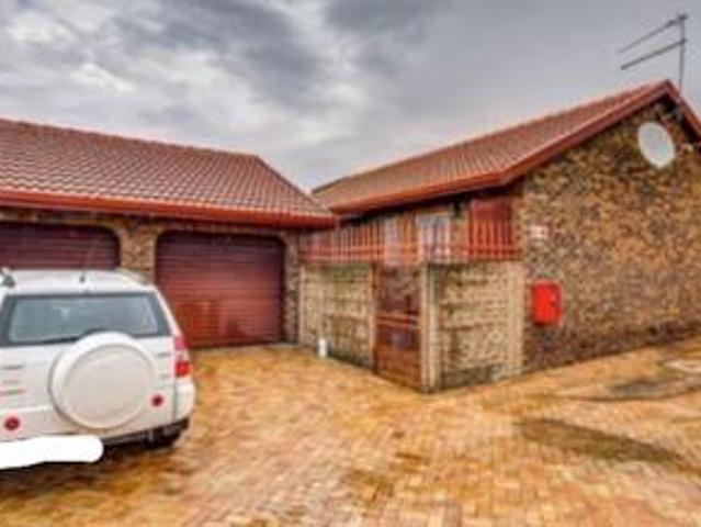 Townhouse for sale in Ekurhuleni, Gauteng