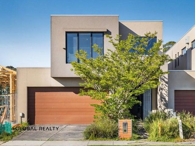 Townhouse for sale in Camerons Creek, Victoria