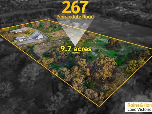 Cottage for sale in Cranbourne South, Victoria