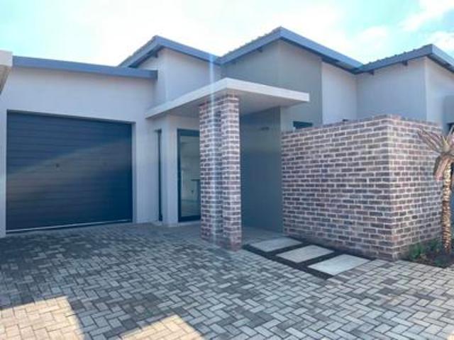 Townhouse for rent in Roodeplaat Dam, Gauteng