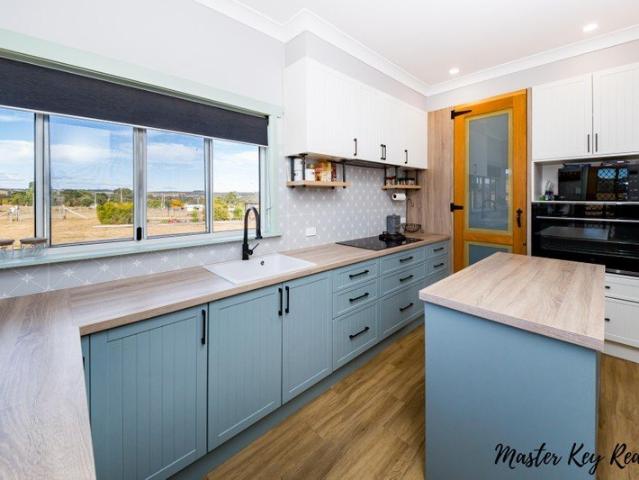 Cottage for sale in Proston, Queensland