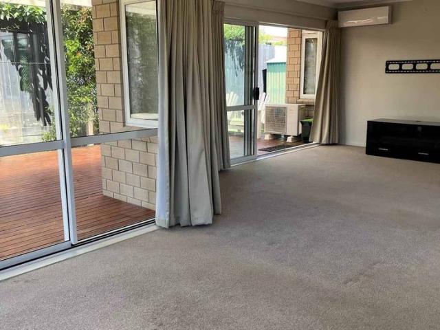 Townhouse for rent in Awhitu