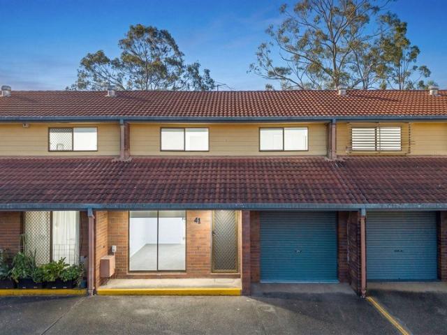 Townhouse for sale in Toombul, Queensland