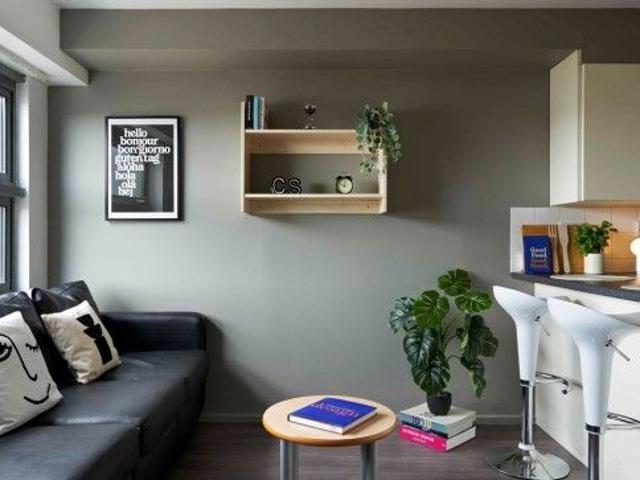 Room for rent in Pennycomequick, Mount Wise