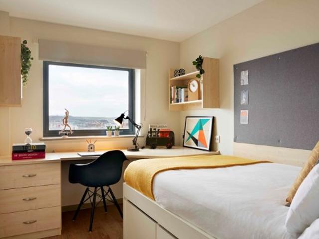 Room for rent in Pennycomequick, Mount Wise
