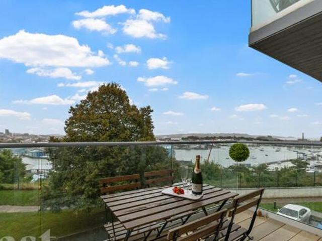 House for sale in Follaton, Strode