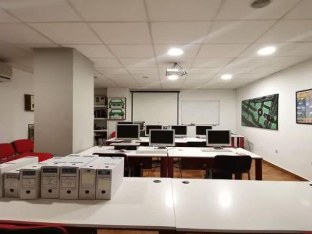 Local Comercial en venta en San Andrés, Jaén