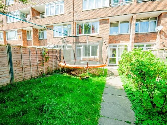 Apartment for rent in Thamesmead, Greater London