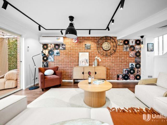 Townhouse for sale in Sydney, New South Wales