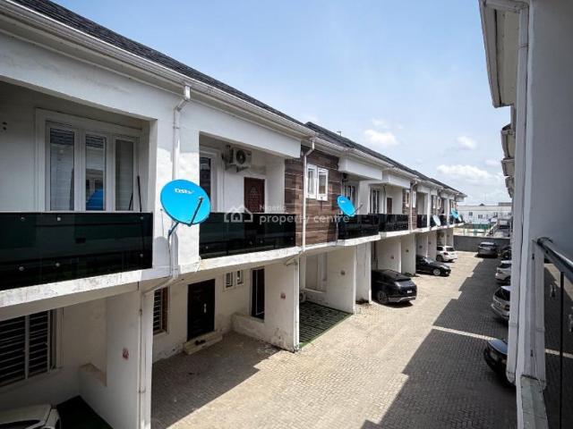 Detached house for sale in Eti Osa, Lagos
