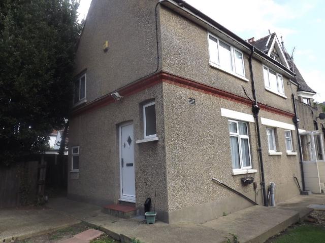 House for rent in Alton Barnes, Essex