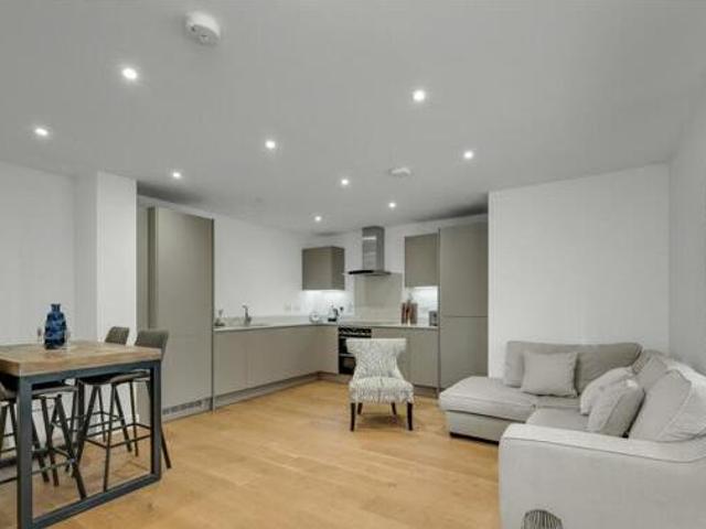 House for rent in Lower Green Esher, Blackhills