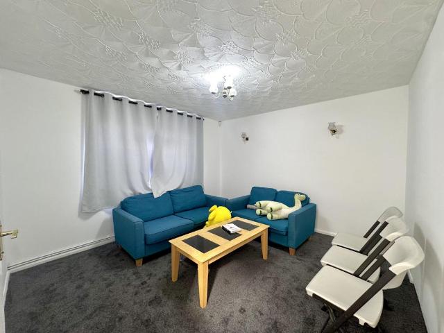 House for rent in London Borough of Hounslow, Greater London