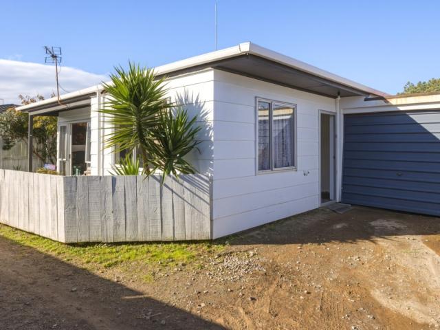 Apartment for rent in Papamoa Beach East, Papamoa
